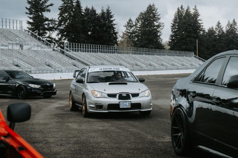 Photo Testowanie samochodów klasy średniej